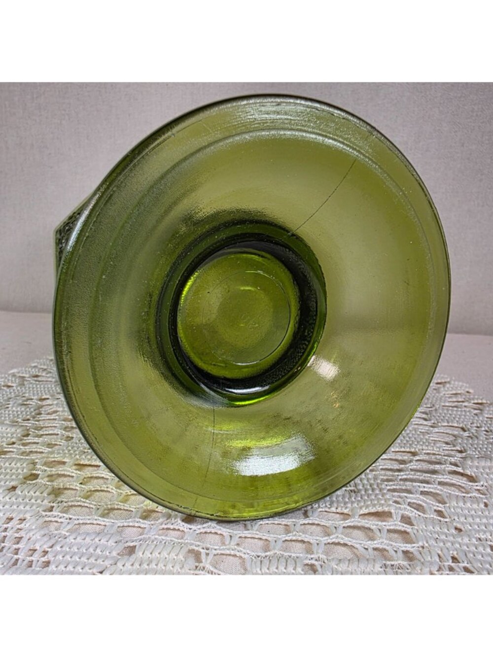 MCM Green Pressed Glass Vase With Grape & Wine Pattern Octagonal Shape 9.5" Tall - Picture 7 of 7